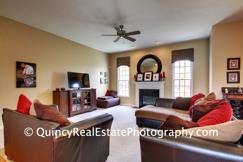 4212 Bedford Ct Quincy, IL Matterport 3D Floor Plans